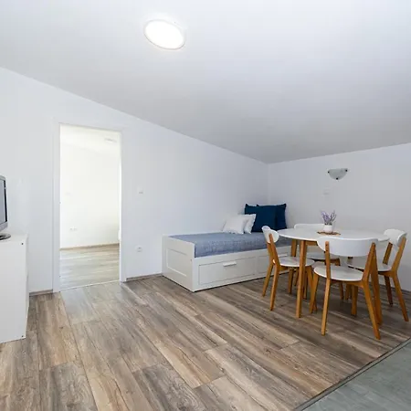 Apartments With Parking Space Razanac, Zadar - 6919